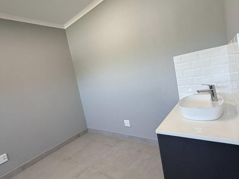 Eros- To Let-N$20 000 - Photo 4