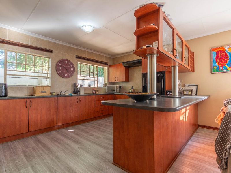 Unlock the potential of a lifetime with this incredible property for sale in Rynfield - Photo 2