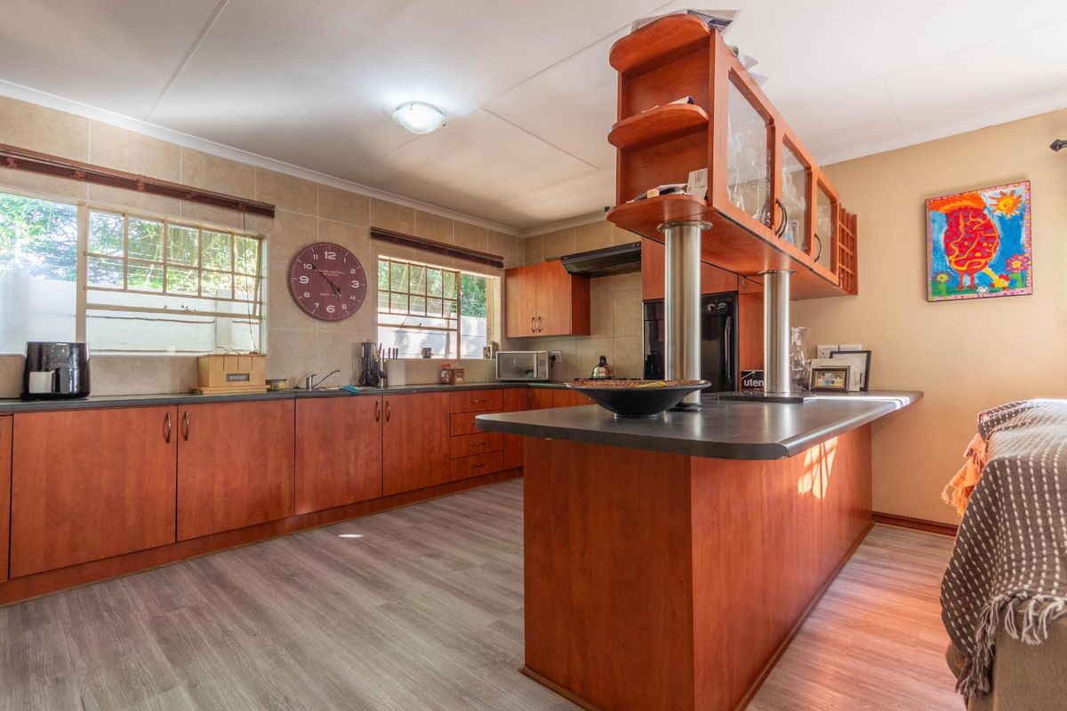 Unlock the potential of a lifetime with this incredible property for sale in Rynfield - Photo 2