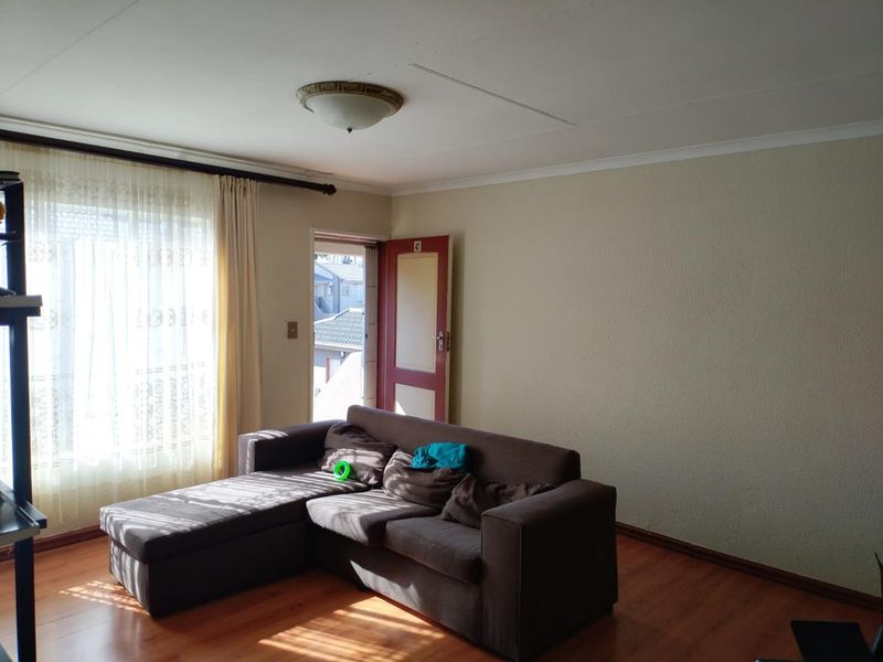 UTILITIES INCLUDED | Spacious 2-Bedroom First-Floor Unit - Photo 3