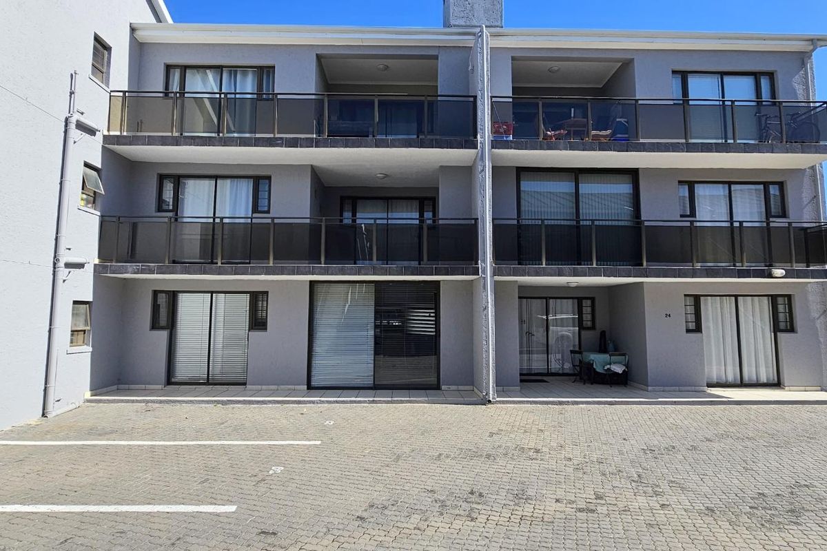 Lock-up-and-go apartment 2km to the beach! - Photo 2