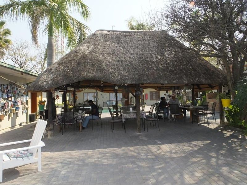 BEAUTIFUL AND POPULAR GUEST HOUSE FOR SALE IN GROOTFONTEIN - NAMIBIA - Photo 6