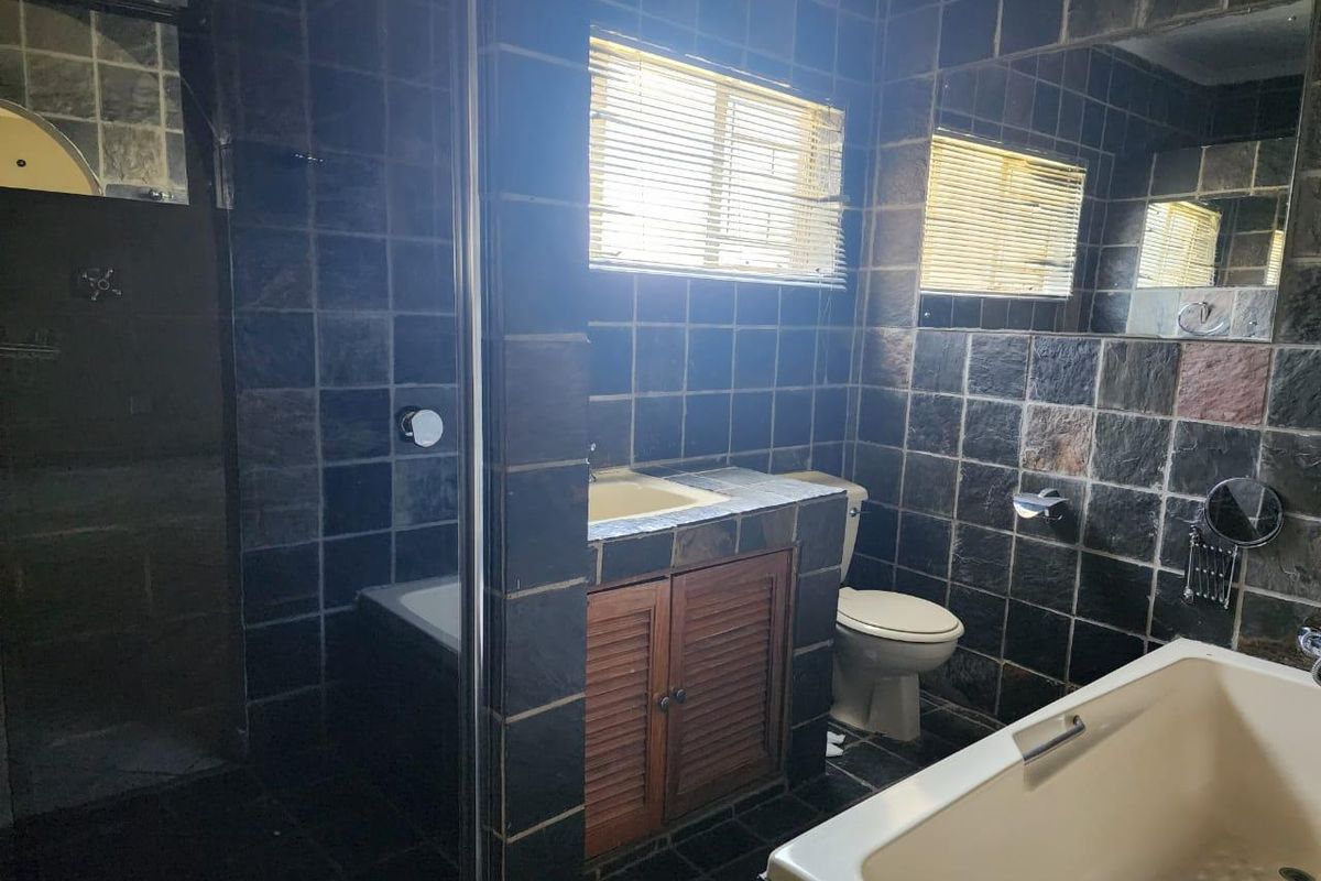 Family home with 1 bed flatlet for rent in Northmead, Benoni - Photo 5