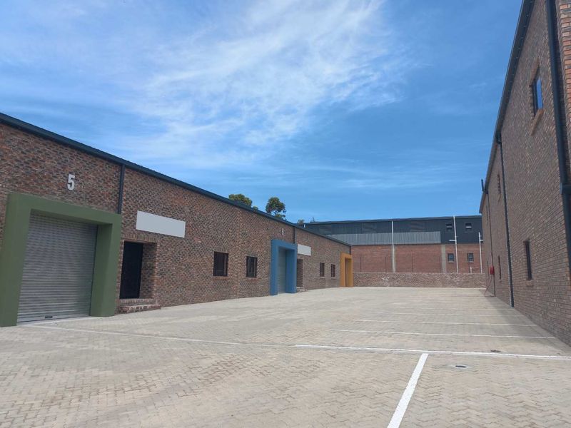 Warehouse available in business park in Fairview! - Photo 8