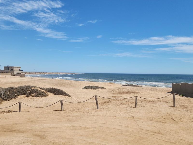 From this erf, you see, hear and smell the sea!!! - Photo 2