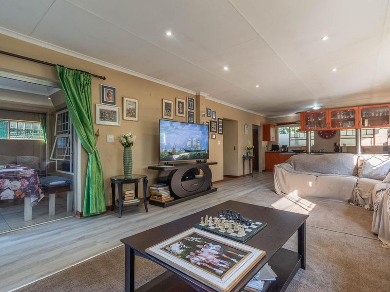 Unlock the potential of a lifetime with this incredible property for sale in Rynfield - Photo 7