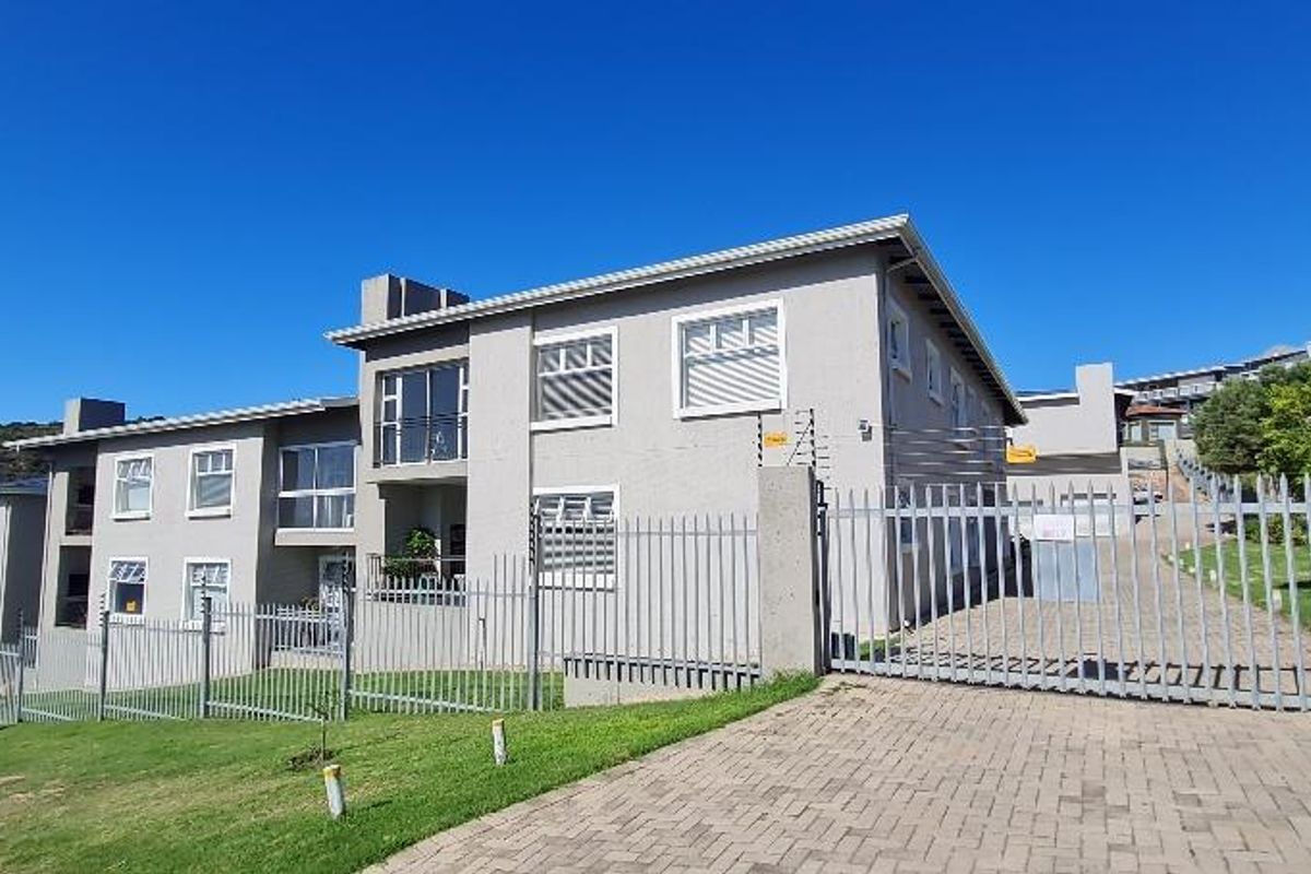 Relax in style in this ground-floor coastal unit - Photo 2