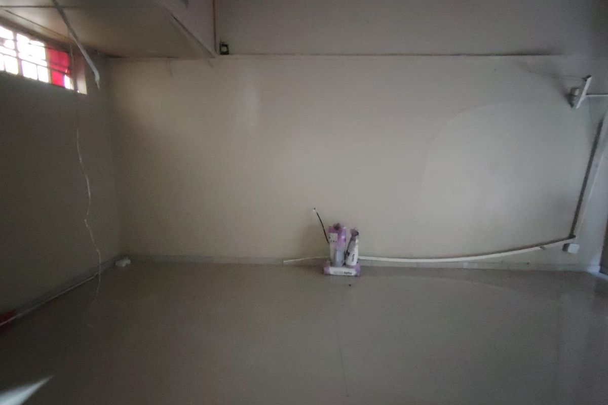 Prime Retail Space to Let in the CBD - Photo 4