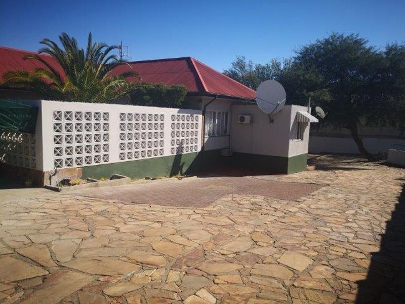 PRIME OFFICE SPACE TO LET- CBD - Photo 7