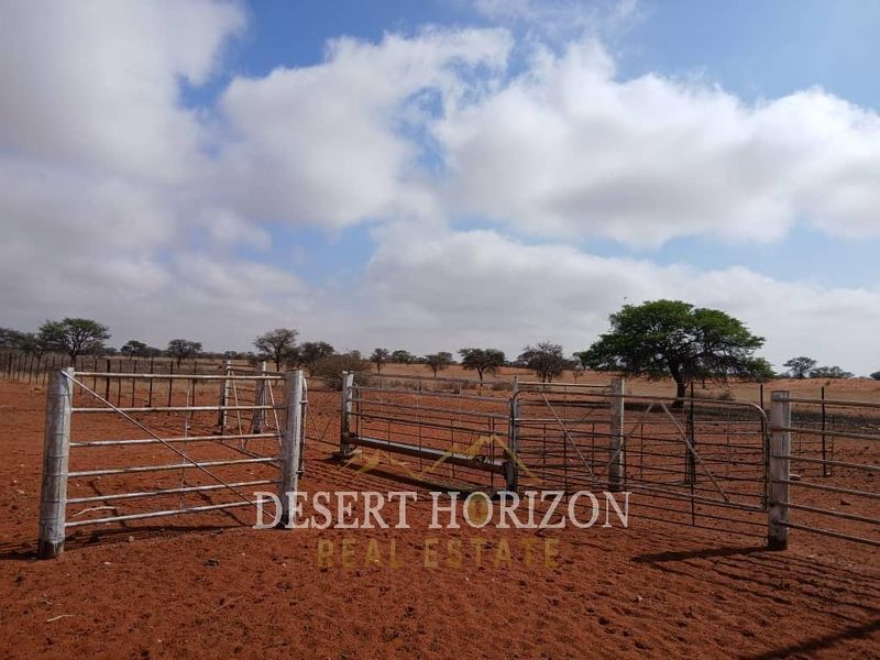 Farm ,Hardap District | Escape to Red Dunes: Farm with Entertainment on Dunes - Photo 4
