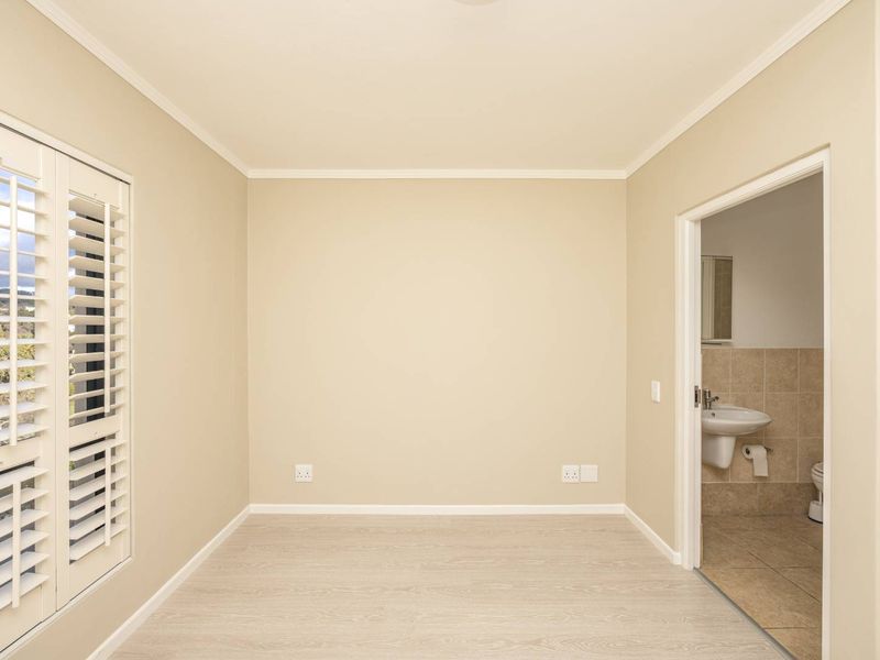 2 bedroomed apartment conveniently situated in Claremont - Photo 7