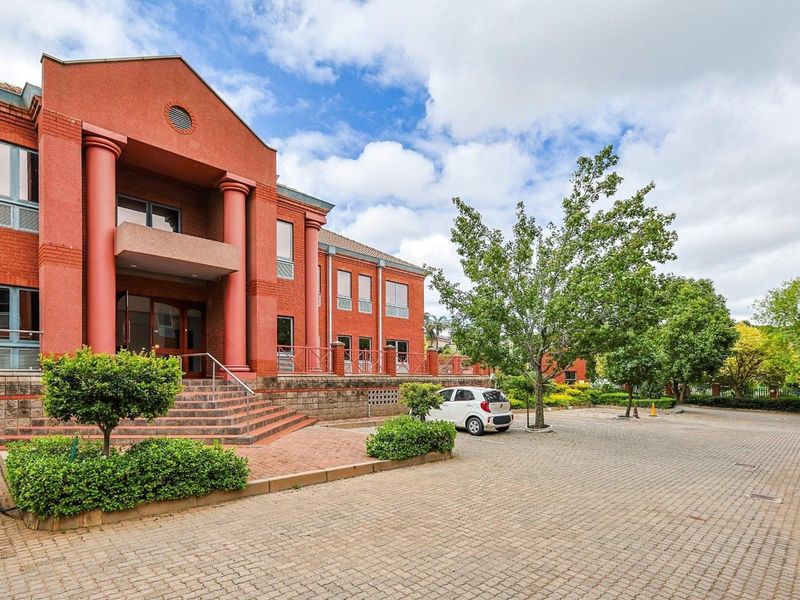 Prime Business Address: 215m2 Ground-Floor Suite with Unrivaled N1 Frontage & Connectivity - Photo 7