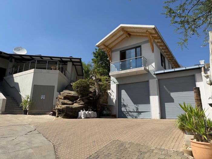 Property #2433765, House For Sale in Klein Windhoek