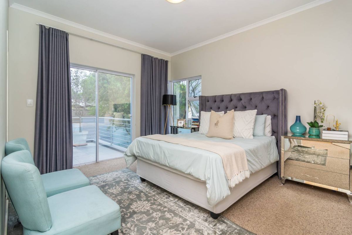 Elegant 4-bedroom Home in Ferndale, Randburg - Photo 4