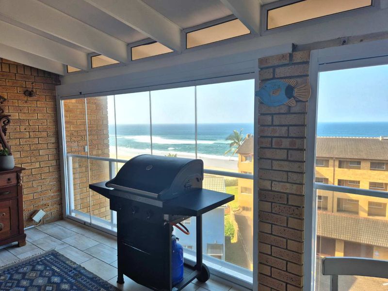 Stunning Beachfront Modern Apartment with Seamless Indoor-Outdoor Living - Photo 3