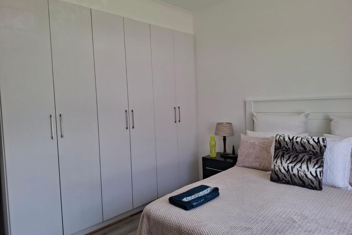 Invest Smart, live secure and stay central. - Photo 4