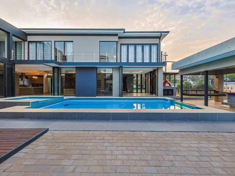 Modern Luxury Home for Sale - Photo 7