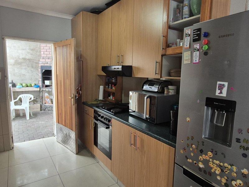 CHARMING 3 BEDROOM UNIT FOR SALE - Photo 6