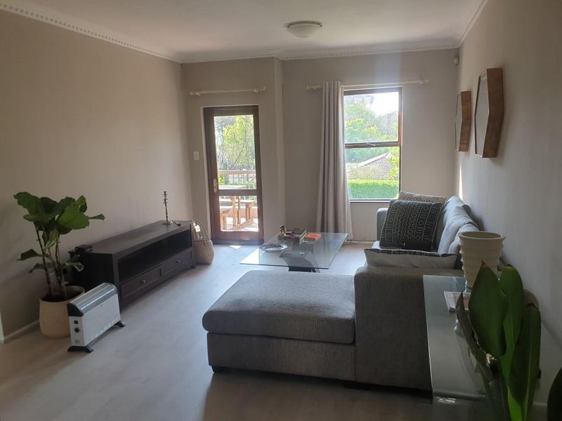 2 BEDROOM APARTMENT FOR SALE IN OAKLANDS - Photo 2