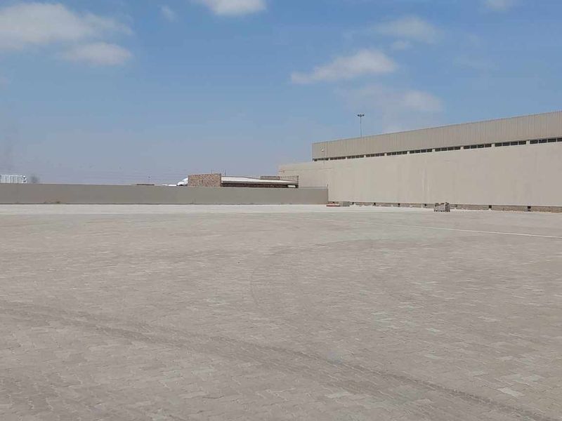 To let 4196 sqm land Light Industrial - Photo 2