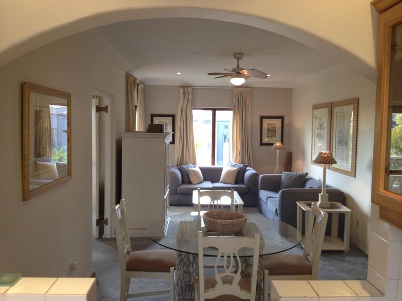 1 BED 1 BATH FULLY FURNISHED TOWNHOUSE SANDTON - Photo 4