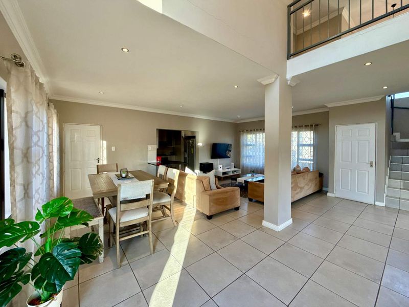 THE ULTIMATE FAMILY HAVEN AND INVESTMENT GOLDMINE! - Photo 9