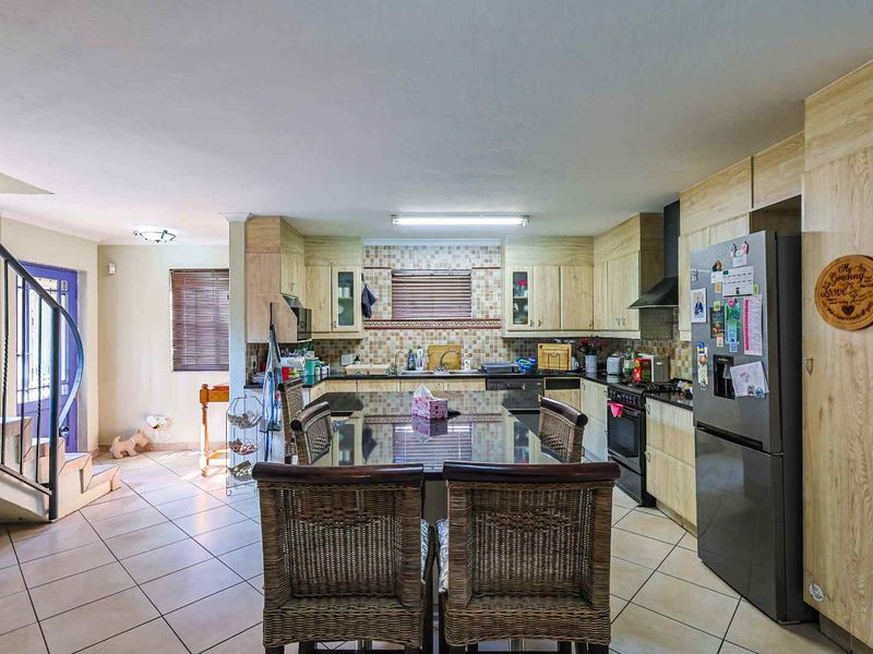 A HOME WITH BUSHVELD VIEWS - THAT FEELS LIKE A HIDDEN RETREAT - Photo 4