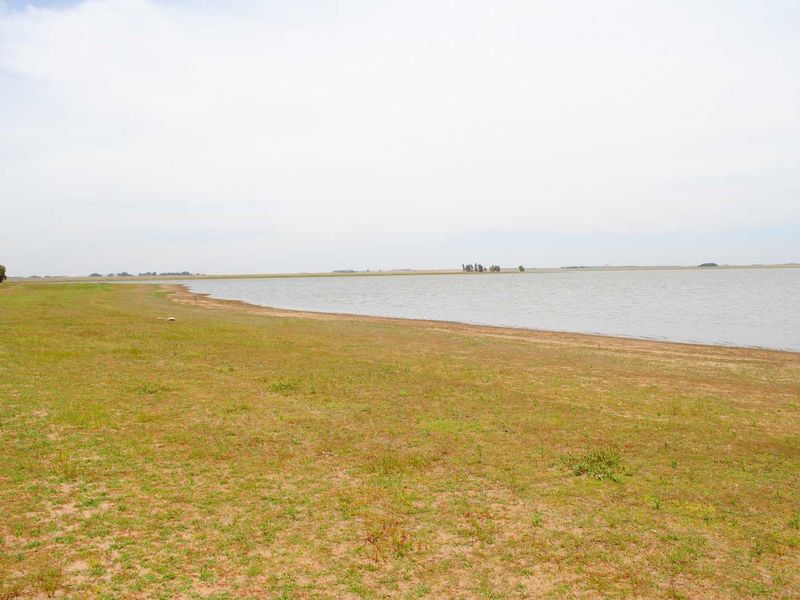 Lovely off the grid Vaaldam property (Offers welcome) - Photo 4