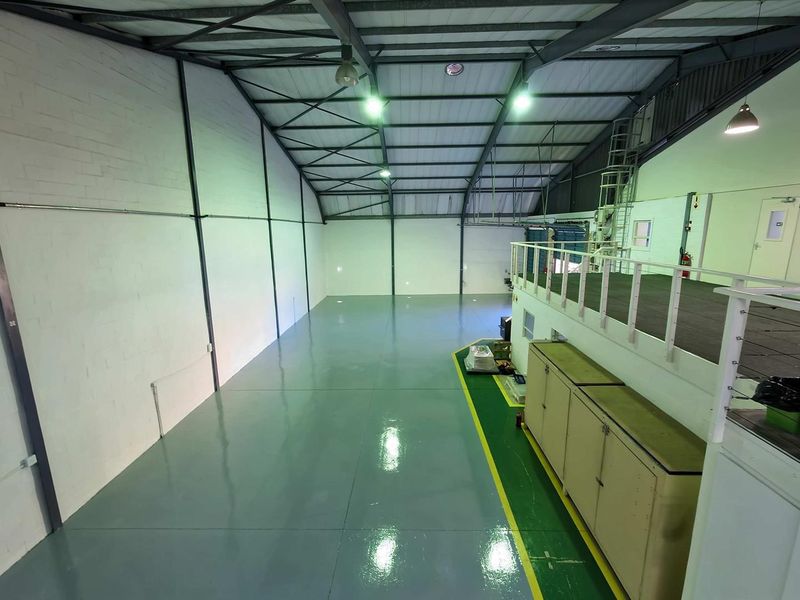 1189SQM WAREHOUSE PREMISES TO LET ALONG KOEBERG ROAD - Photo 2
