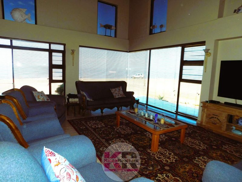 Seafront Property - Photo 8