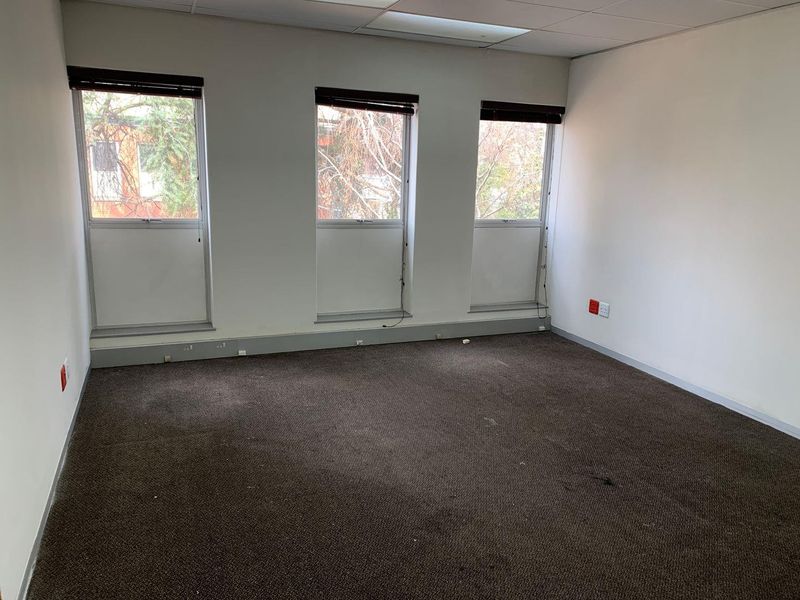 242m2 Rivonia Offices To Let - Photo 10