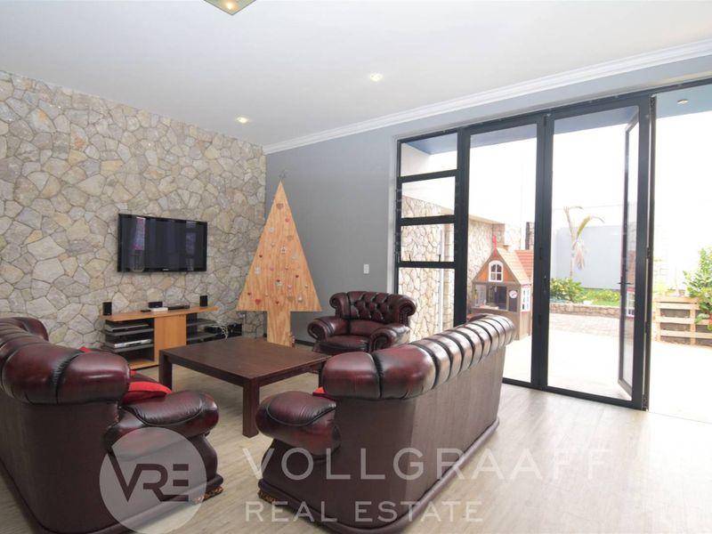 A Home That Grows With Your Family - Photo 10