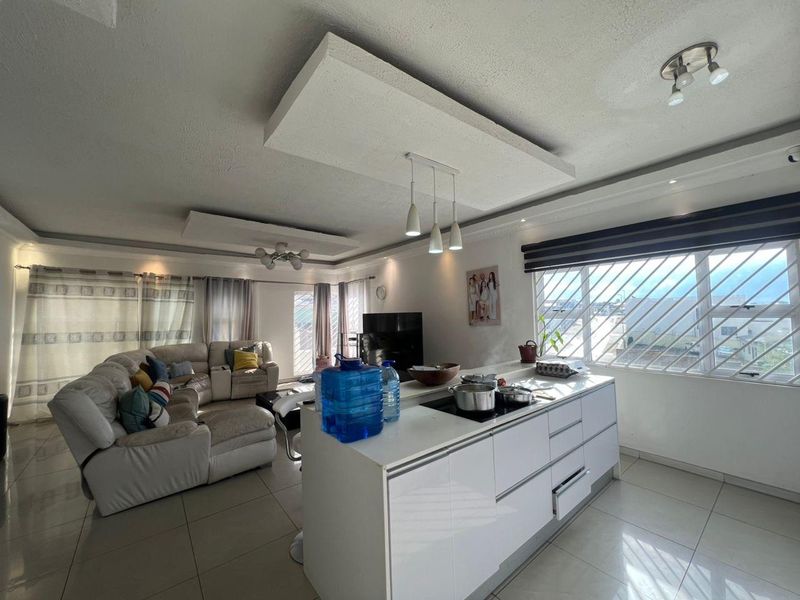 🏡 Luxury 4 Bedroom  House For Sale – Khomasdal 16 - Photo 7