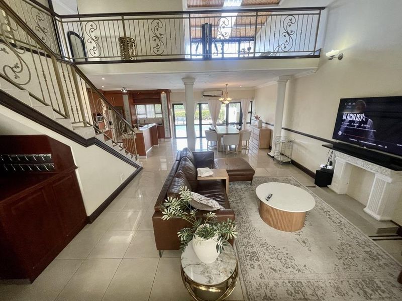 Hendra - Modern 4-Bedroom Home for Sale in Prestigious Izinga Ridge - Photo 4