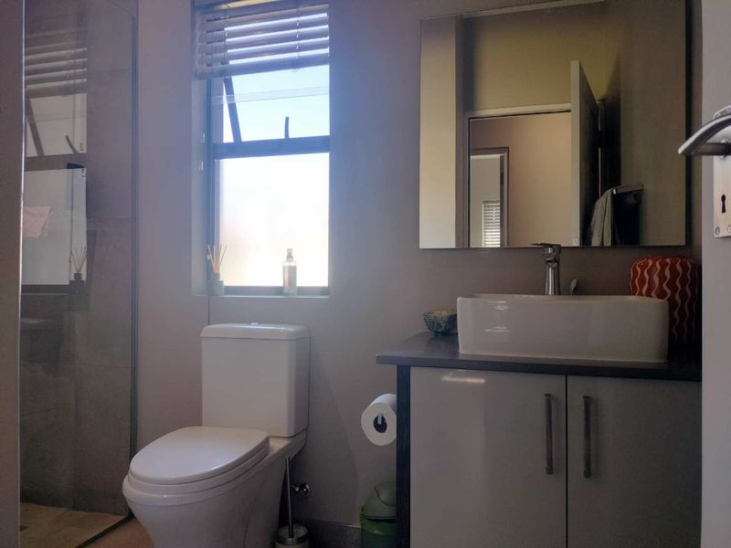 Modern 2-Bedroom Townhouse in New Development in Prime area - Photo 8