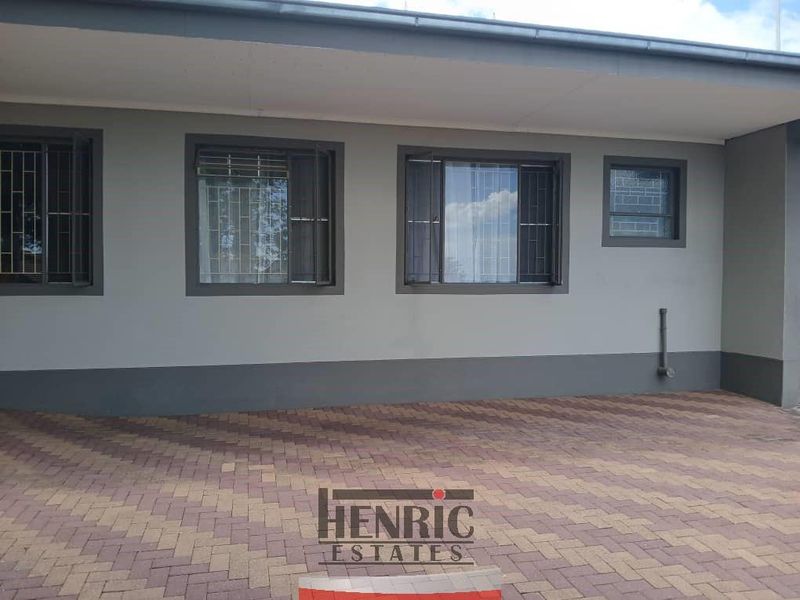 High Networth house - Photo 3