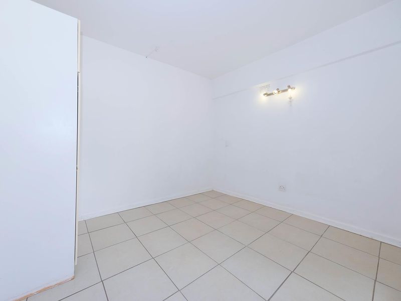 Priced to sell Urgently! Airy &Bright - Photo 8