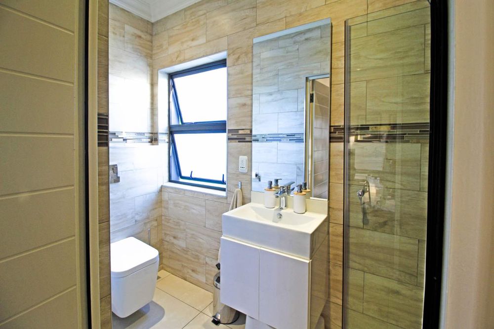 Guest En-Suite Bathroom