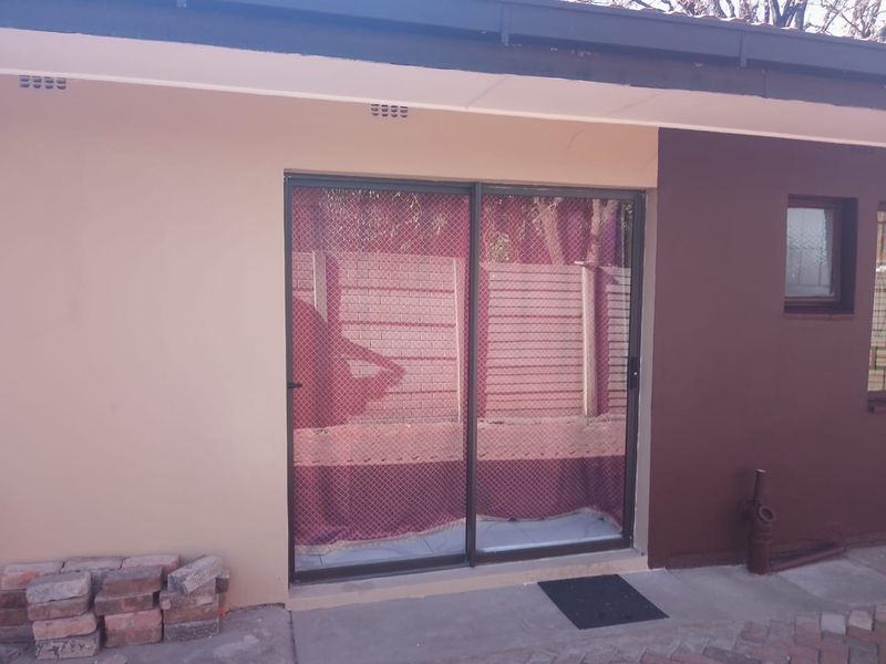 GUESTHOUSE PERFECT AREA.AFFORDABLE PRICE,GREAT INVESTMENT.GOOD PROVIT.CONSIDERABLE INCOME - Photo 5