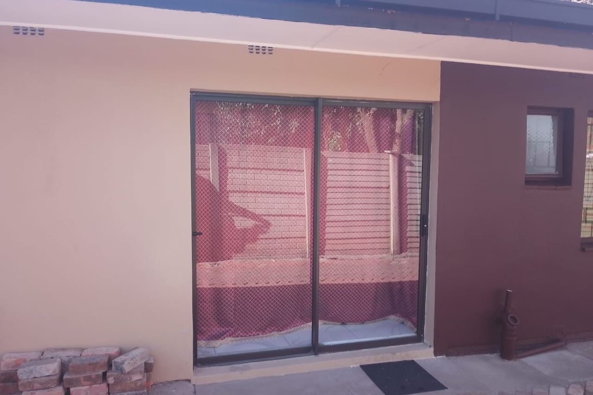GUESTHOUSE PERFECT AREA.AFFORDABLE PRICE,GREAT INVESTMENT.GOOD PROVIT.CONSIDERABLE INCOME - Photo 5