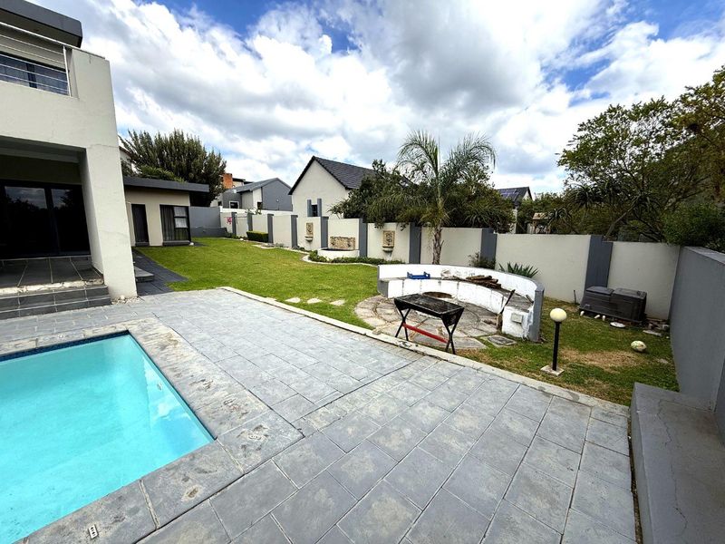 Golf Estate Living at its best - Designed for family and Entertaining - Photo 5