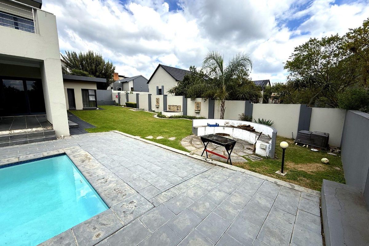 Golf Estate Living at its best - Designed for family and Entertaining - Photo 5