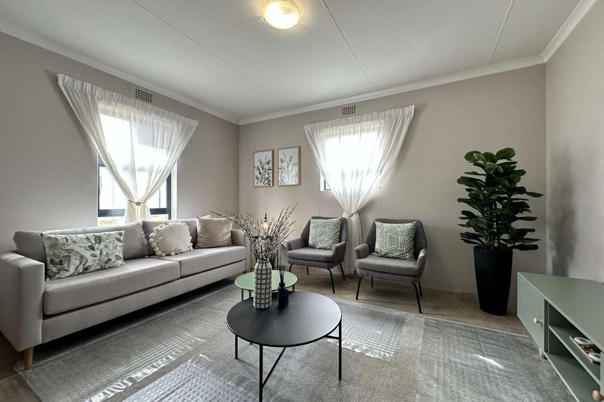 Daveyton NEW MODDER !R932 350 3 beds & 2 baths ! - Photo 4