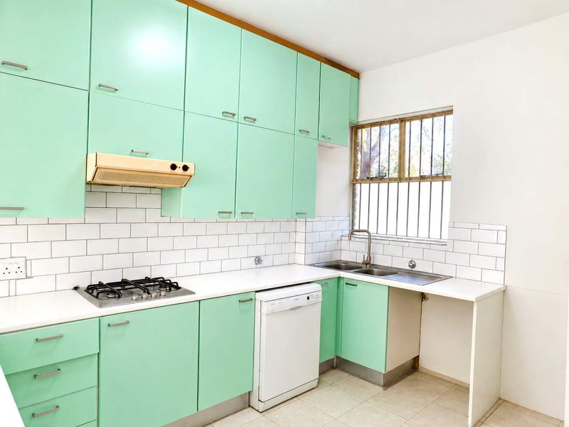 2 bedroom apartment in Illovo - Photo 9
