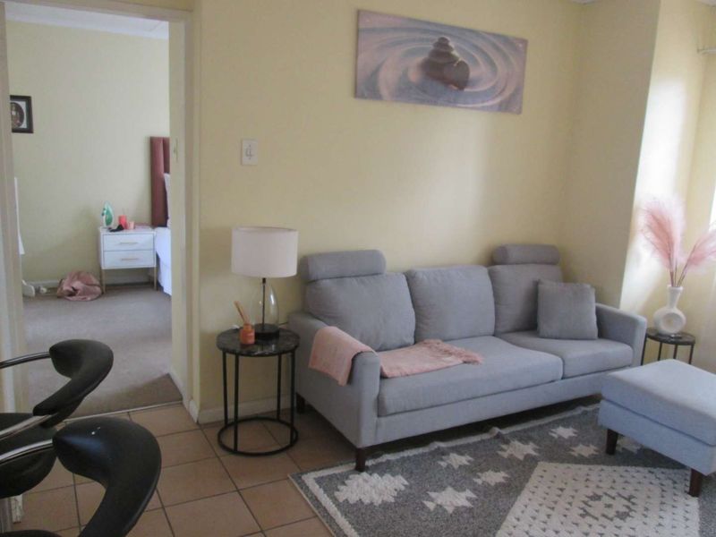 VERY NEAT AND CLEAN BEAUTIFUL ONE BEDROOM TOWN HOUSE FOR SALE IN CENTURION BARGAIN - Photo 6
