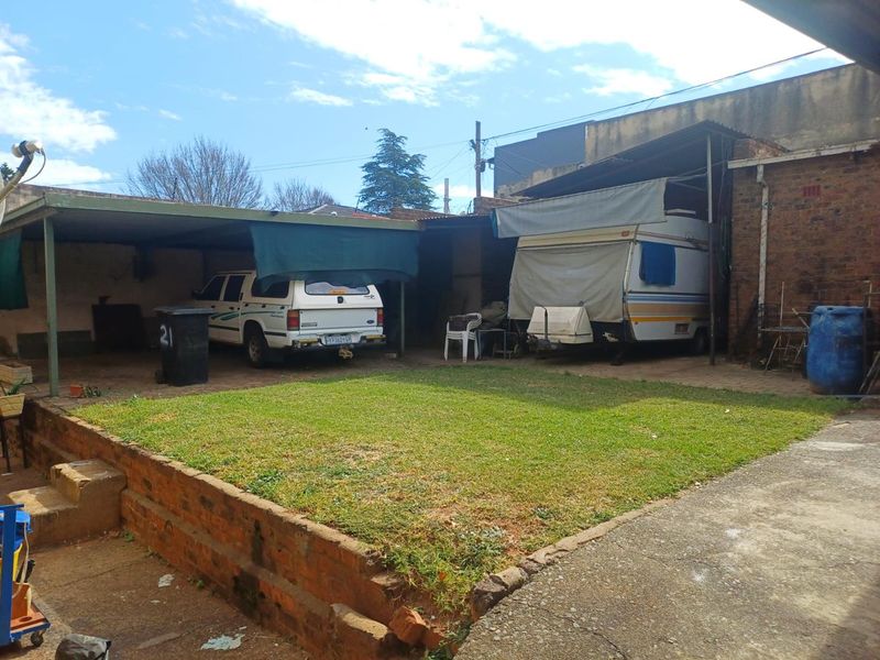 A Bargain for a family home or as an Investment property!!! Act now!!! - Photo 6