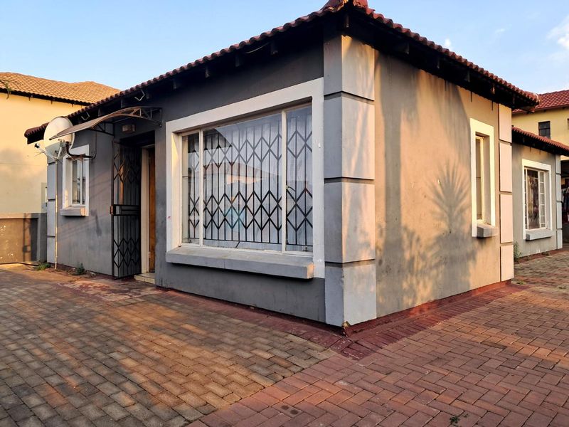 3 Bedroom House For Sale in Nkwe Estate - Photo 3