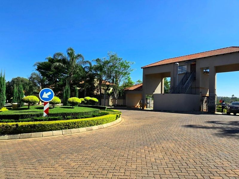 From The Perfect Retreat to Entertainers Dream & Everything In Between. - Photo 2