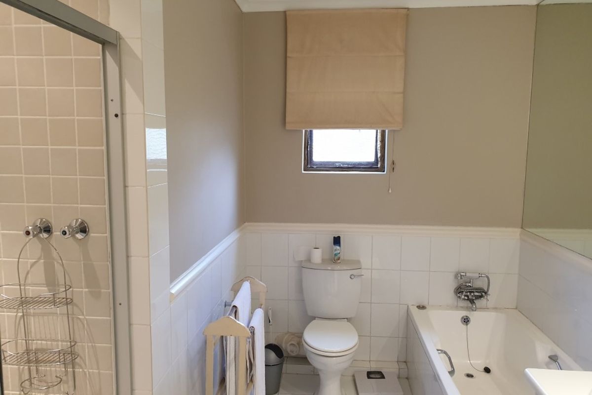 1 BEDROOM FURNISHED APARTMENT TO RENT IN BENMORE - Photo 4