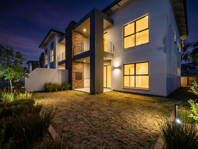 Step Out, Not Up | Ground-Floor Living in Haymarket - Photo 5